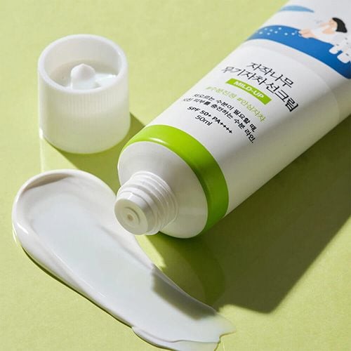 Round Lab Birch Moisturizing Mild-Up Sunscreen Spf 50+ Pa++++ - 50ml