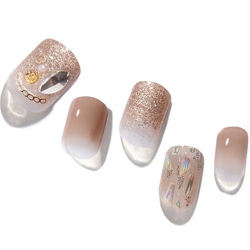 Dashing Diva Gloss Taupe Musk - 33ea