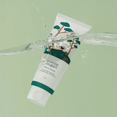 Round Lab Pine Calming Cica Cleanser - 150ml