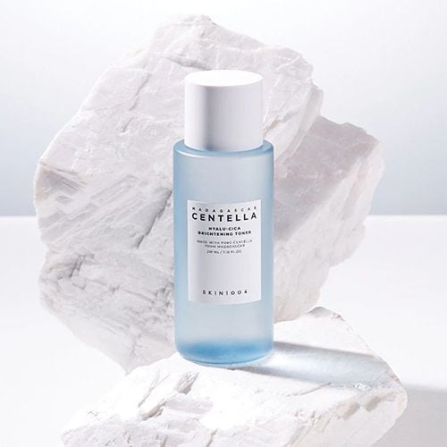Skin1004 Madagascar Centella Hyalu-Cica Brightening Toner - 210ml